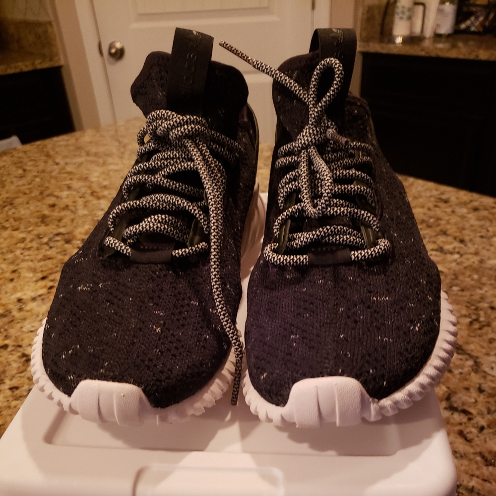 Adidas Sneakers Size 8